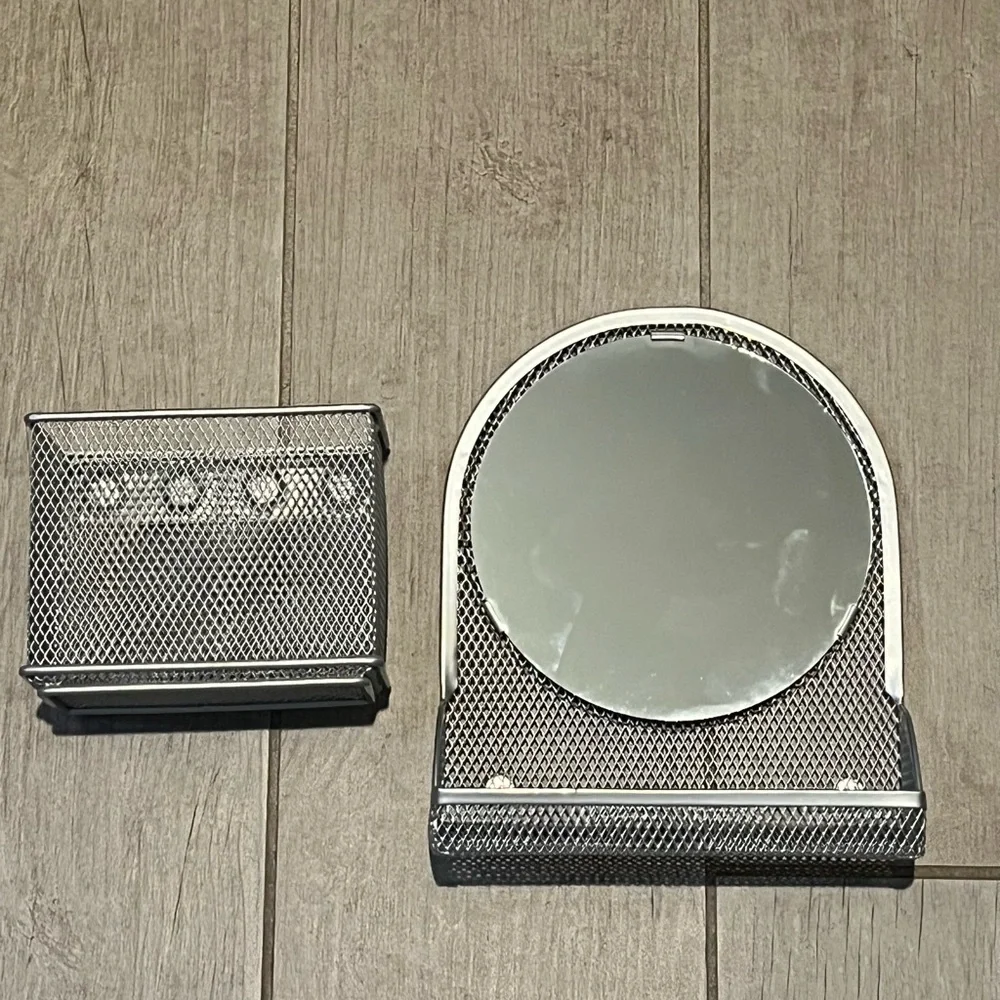 Magnetic mirror & pencil/pen holder. Perfect for a locker or magnetic chalkboard - Picture 2 of 4